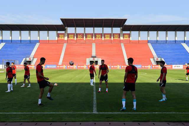 官方：萨卡腿筋拉伤，将缺阵数周