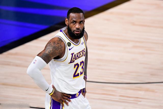 斯诺克世锦赛：八强战赵心童8比8暂平肖恩·墨菲