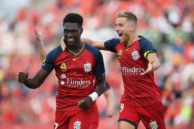 日本男排联赛名古屋3-1夺开门红 王东宸首发获9分